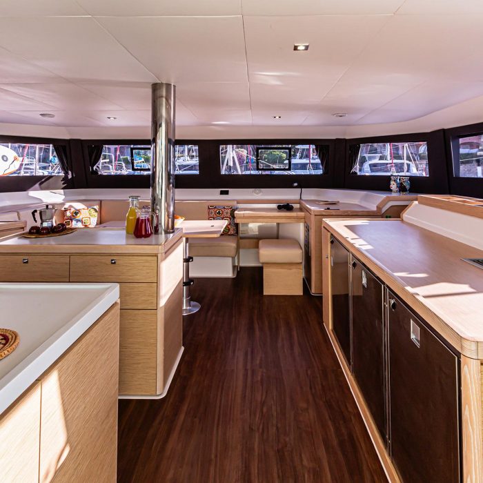Oblivion Planet | Dufour Catamaran 48 photo 6