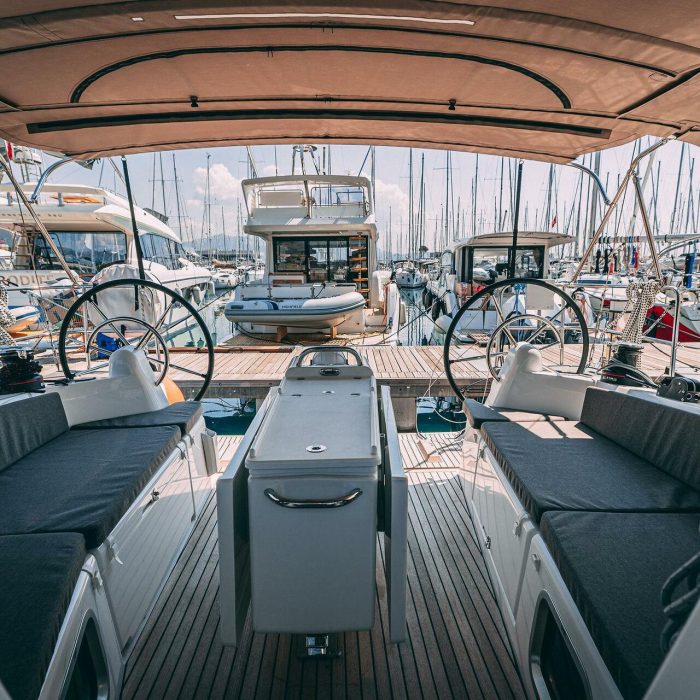 Purr | Sun Odyssey 410 photo 8