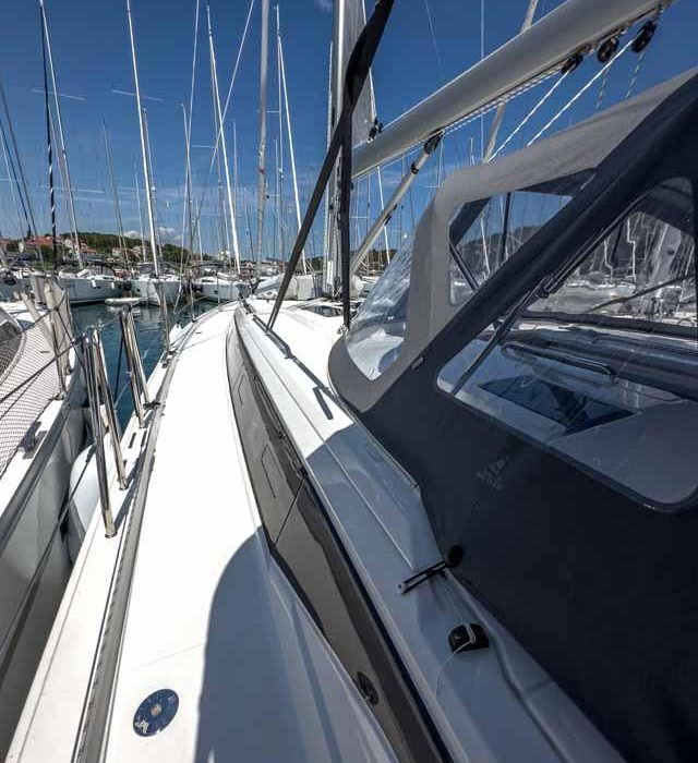 Naos | Bavaria C46 photo 3