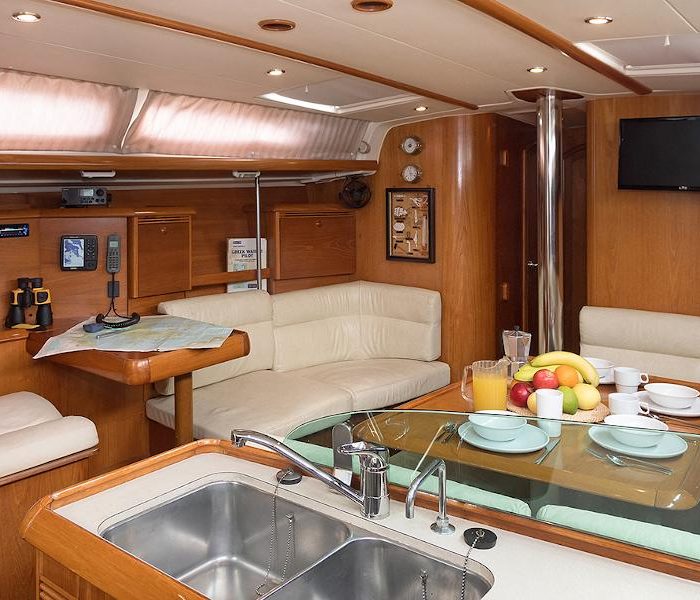Frine | Sun Odyssey 43 photo 5