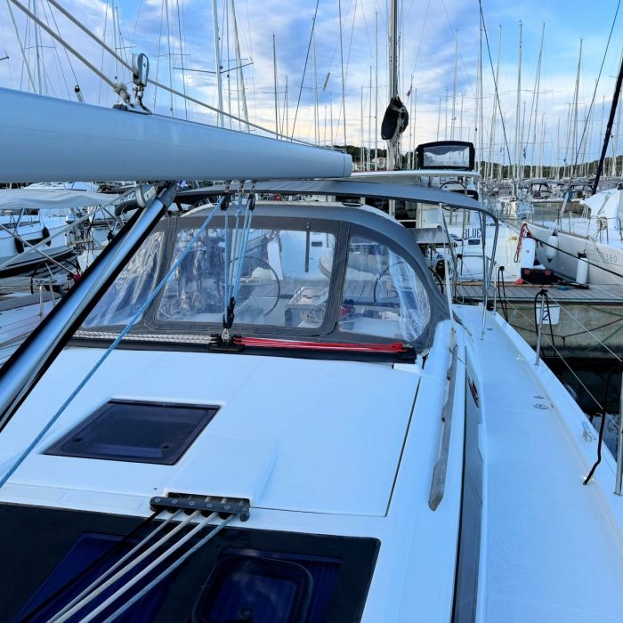 Levan | Dufour 430 photo 1