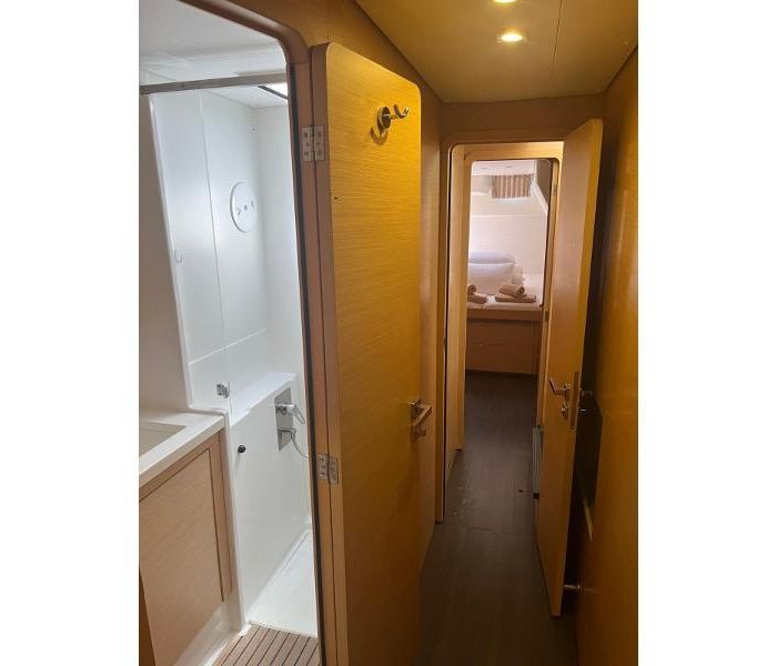 CARIAMA (air condition, generator, water maker, flybridge) | Lagoon 450 Fly photo 8
