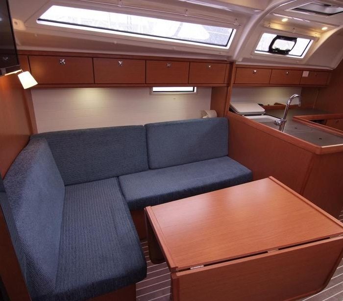 Jugo | Bavaria Cruiser 37 photo 12