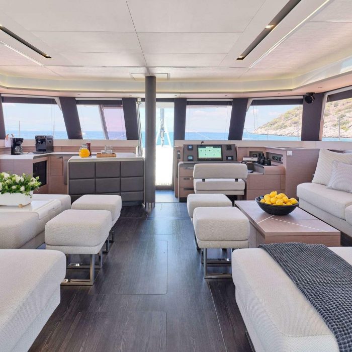 Alexandra II | Fountaine Pajot Alegria 67 photo 4