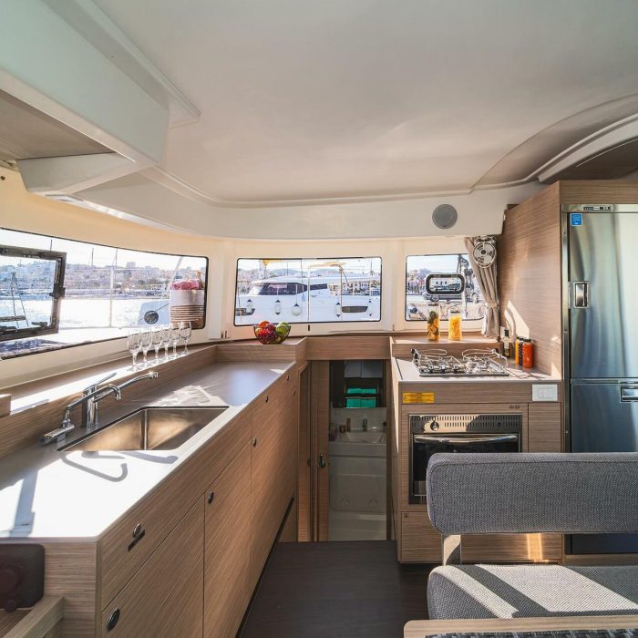 Alma Breeze | Lagoon 38 photo 20