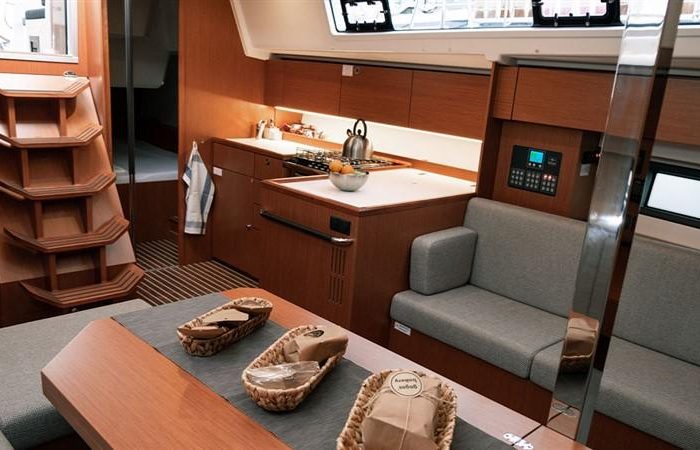 Nomad | Bavaria C42 photo 24