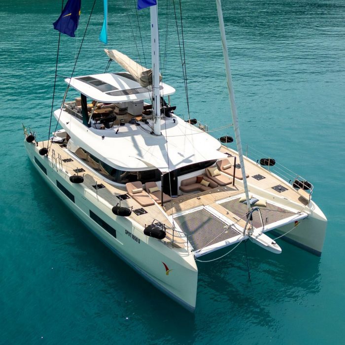 SAILUXE - Gloria | Lagoon Sixty 5 photo 2