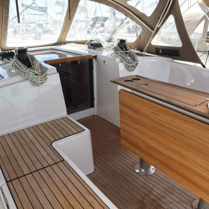 Lima | Bavaria C42 photo 14