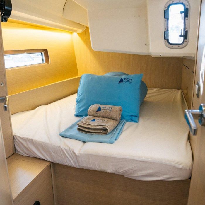 Champagne | Oceanis 40.1 photo 8