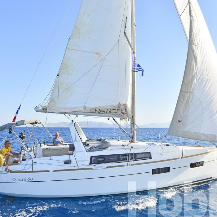 Hobbit | Oceanis 35 photo 1