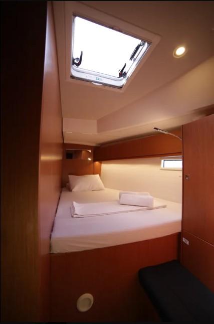Sail Deneb | Bavaria 46 Cruiser photo 12