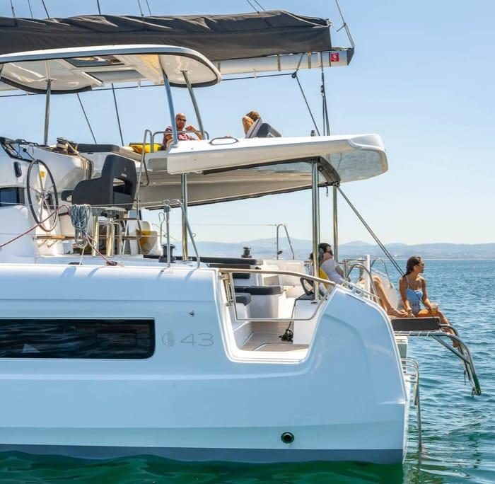 Premium | Lagoon 43 photo 4