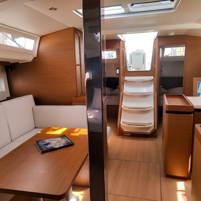 Greta | Sun Odyssey 440 photo 9