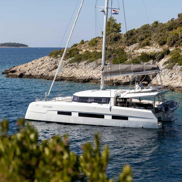 El Mar | Dufour 48 Cat photo 4