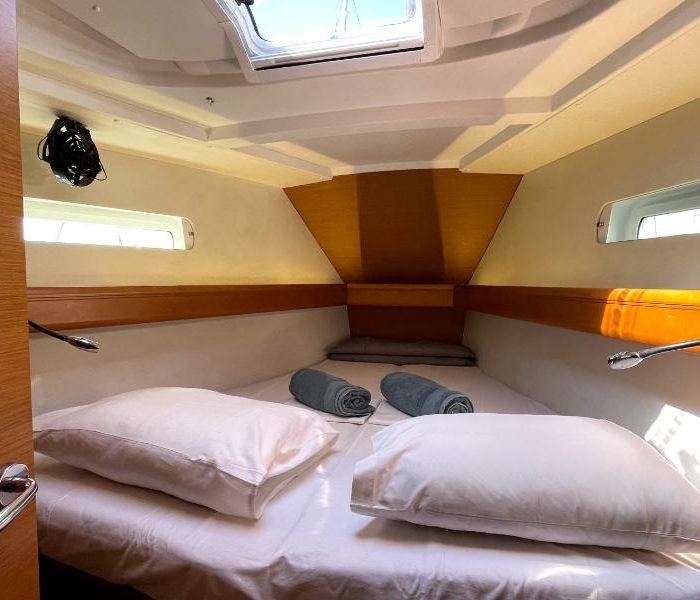 Amelie (Refit 2022) | Sun Odyssey 449 photo 10