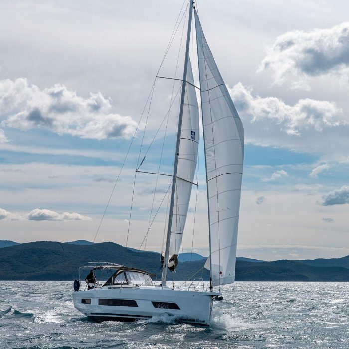Stefy - Water maker, Solar Panel | Dufour 41 photo 6