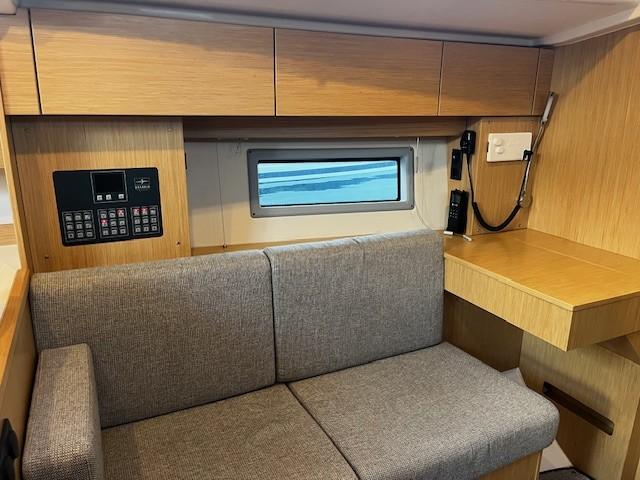 Black Pearl | Bavaria C38 photo 5