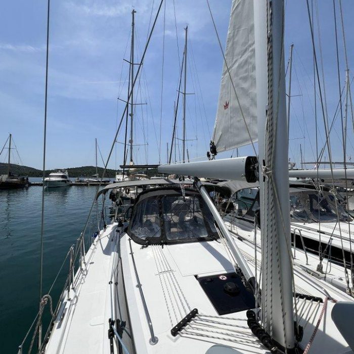 Nela | Bavaria C38 photo 1