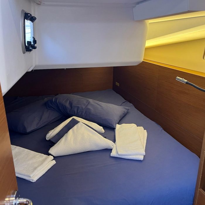 Cicerenella | Sun Odyssey 440 photo 8