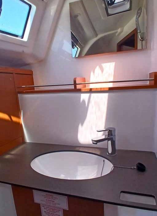 Xenia | Bavaria Cruiser 37 photo 11