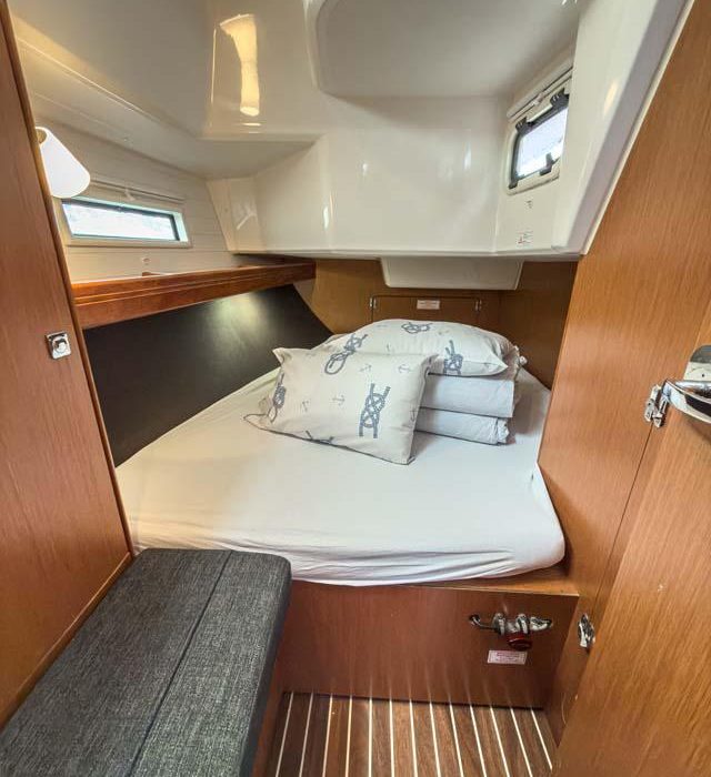 Astravi | Bavaria Cruiser 37 photo 32