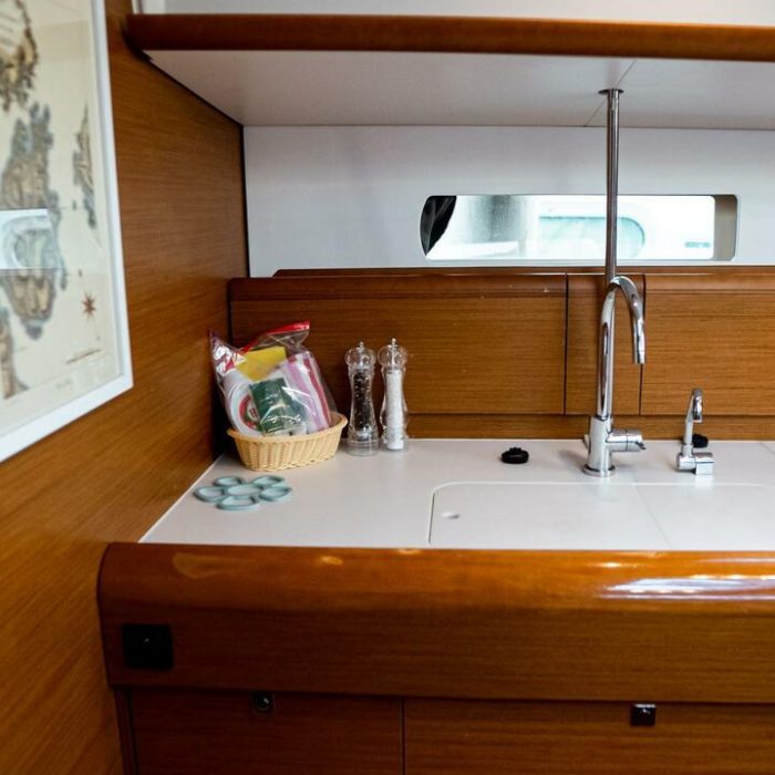 FILIPPOS I  Boat location in LEFKAS MARINA, D-marin  1 SUP FREE | Sun Odyssey 479 photo 16