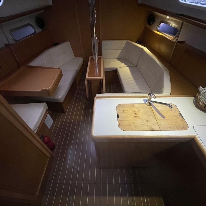 Agatha | Sun Odyssey 36i photo 8