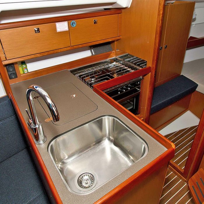 Bobara | Bavaria Cruiser 34 photo 13
