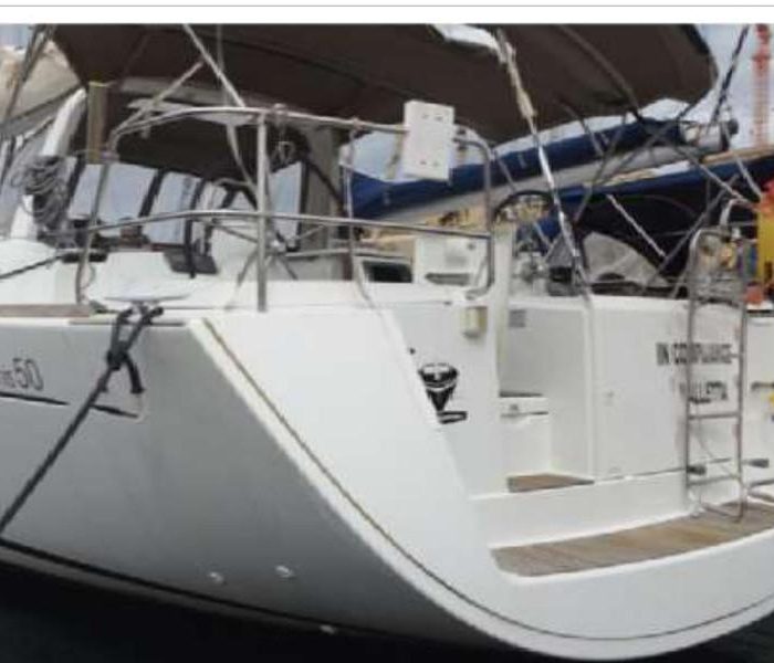 In Compliance | Oceanis 50 Family photo 4