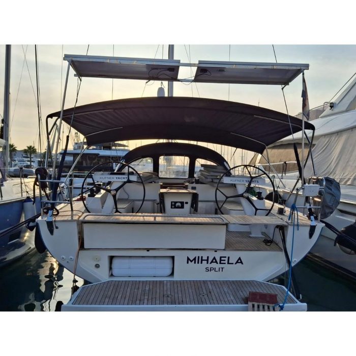 Mihaela photo 1