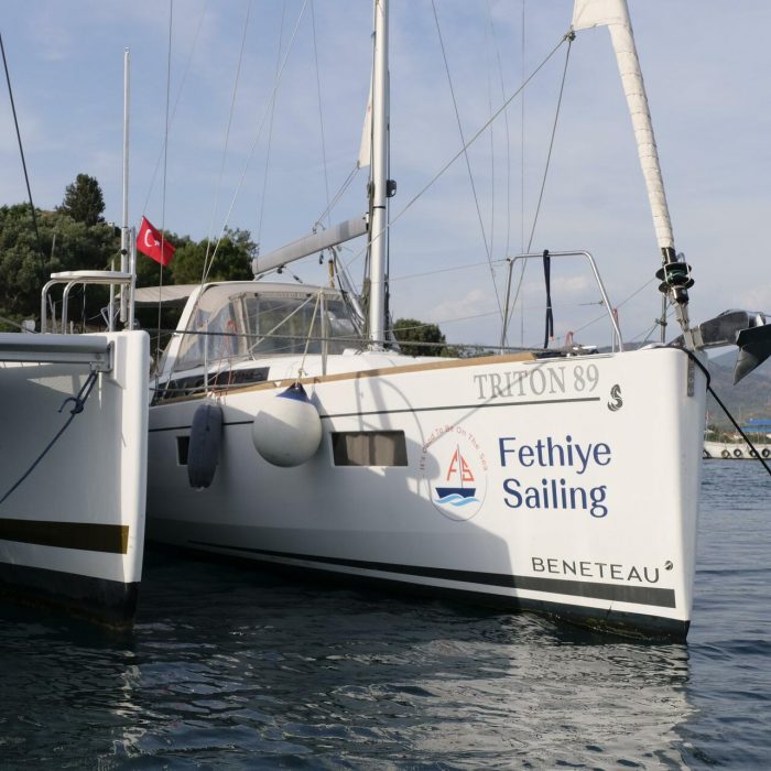 TRITON 89 | Oceanis 38.1 photo 8