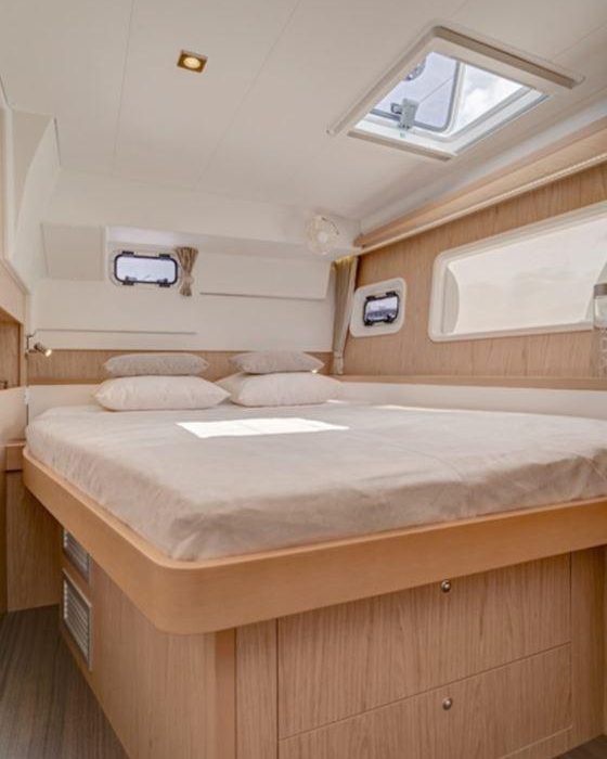 Orion VII | Lagoon 400 S2 photo 8