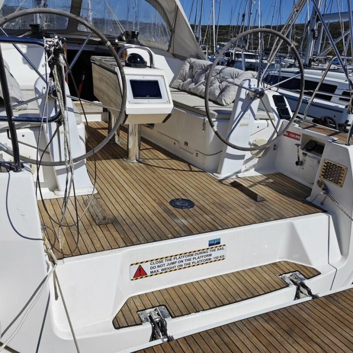 Bura | Bavaria Cruiser 37 photo 1