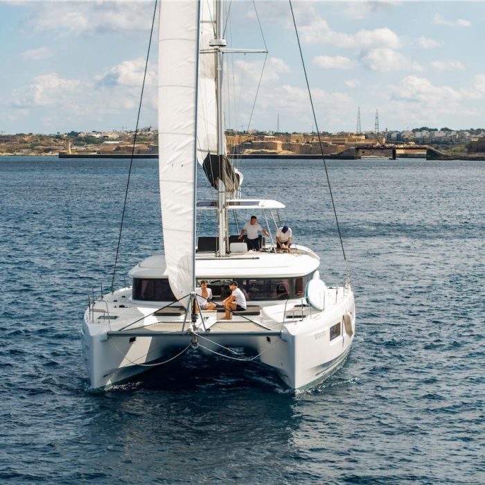 Premium | Lagoon 46 photo 2