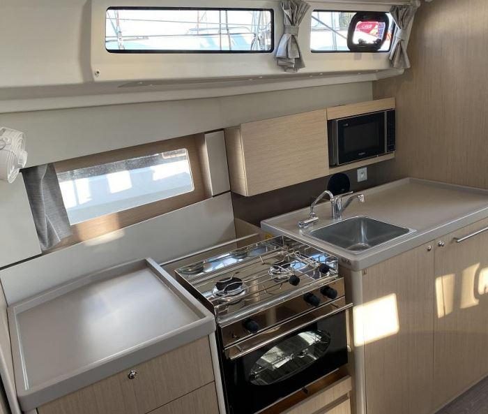 Maximus | Oceanis 38.1 photo 16