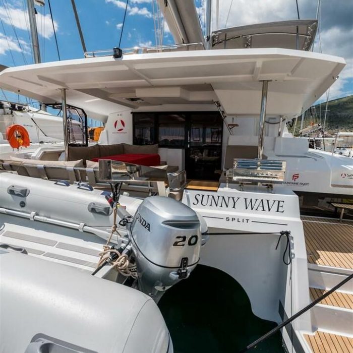 Sunny Wave | Fountaine Pajot Saona 47 Quintet photo 1