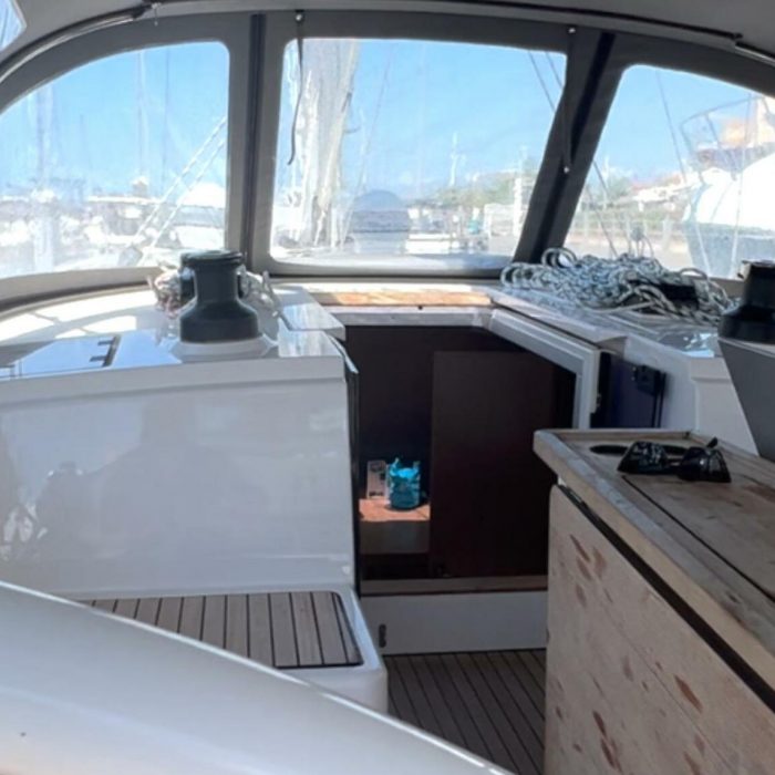 Supereva | Bavaria C42 photo 1