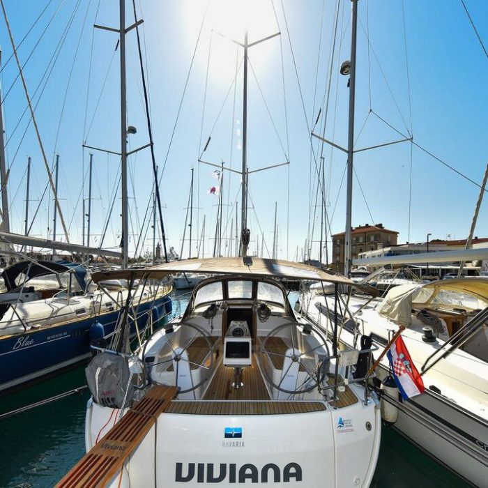 Viviana | Bavaria 37 photo 18