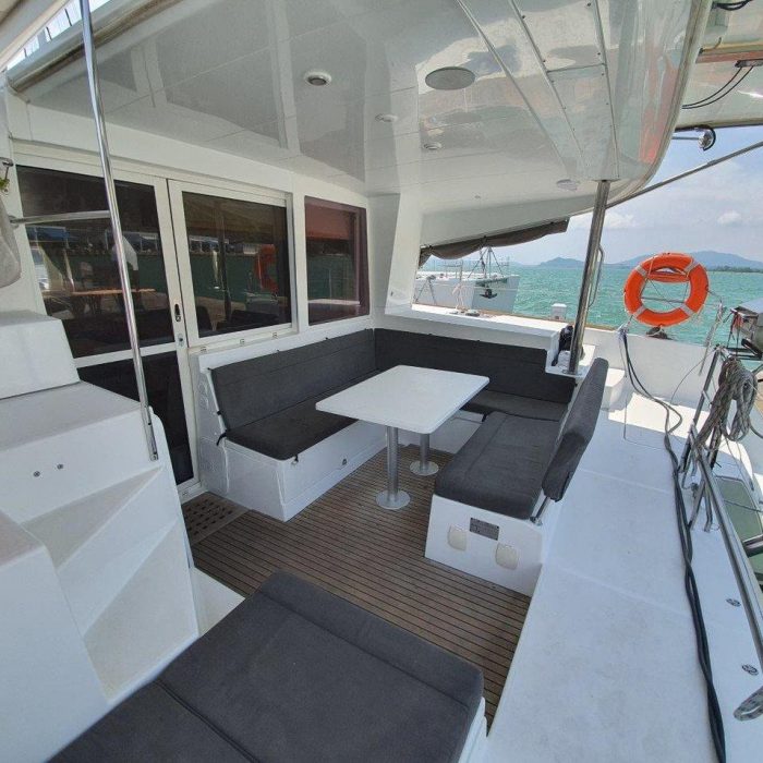 ToyBoy | Lagoon 400 S2 photo 6