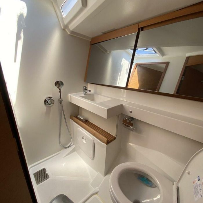 Lornia | Sun Odyssey 440 photo 1