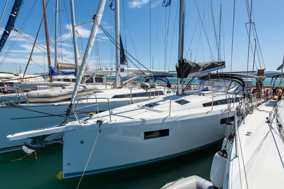 Martha | Sun Odyssey 410