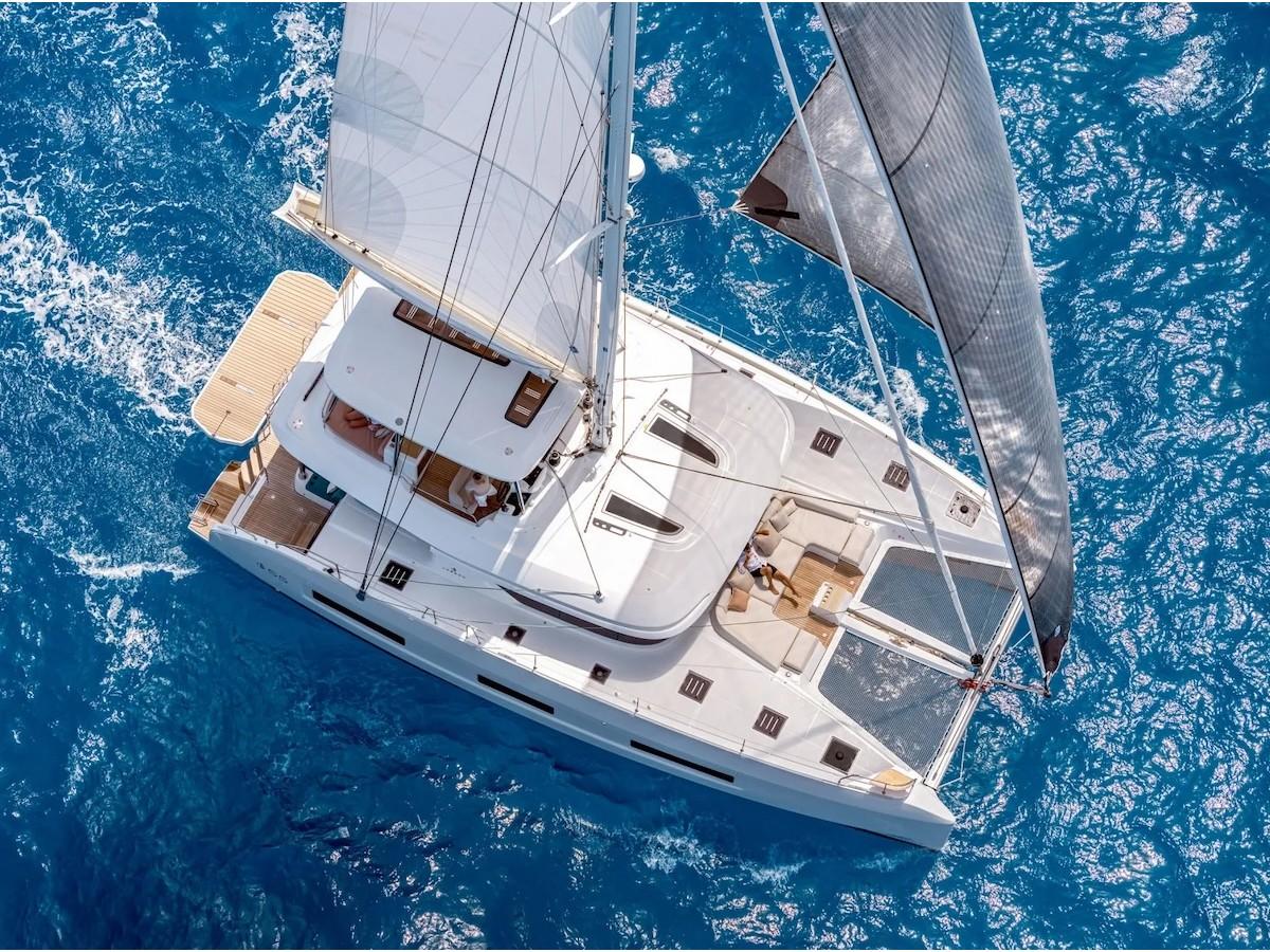 The Moon (SXM) | Lagoon 55