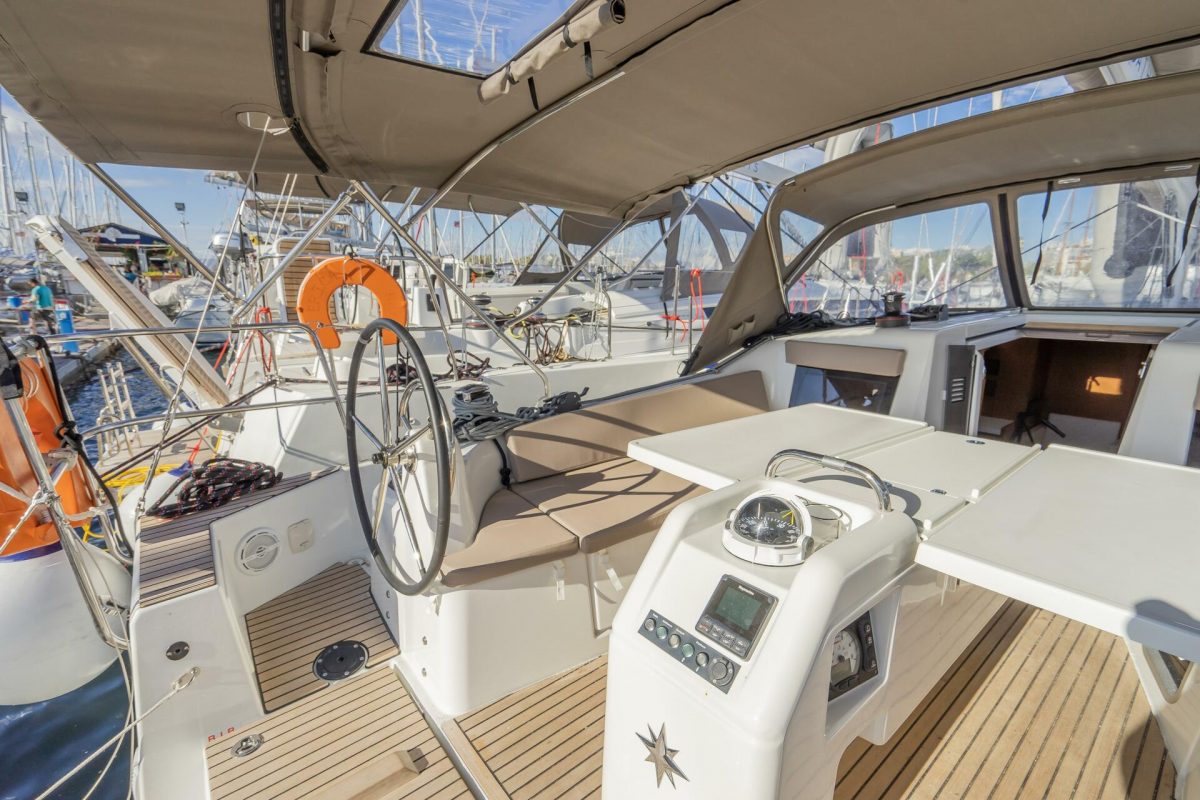 Salty | Sun Odyssey 410