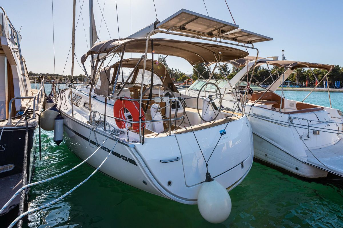 Jack Of London | Bavaria 37