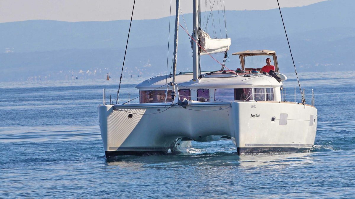 Jazz Point | Lagoon 400