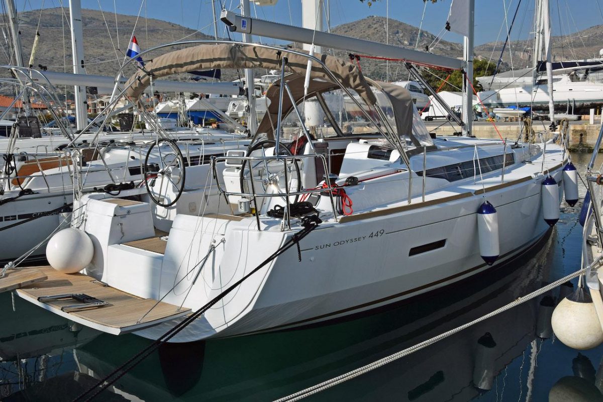 Beaujolais | Sun Odyssey 449