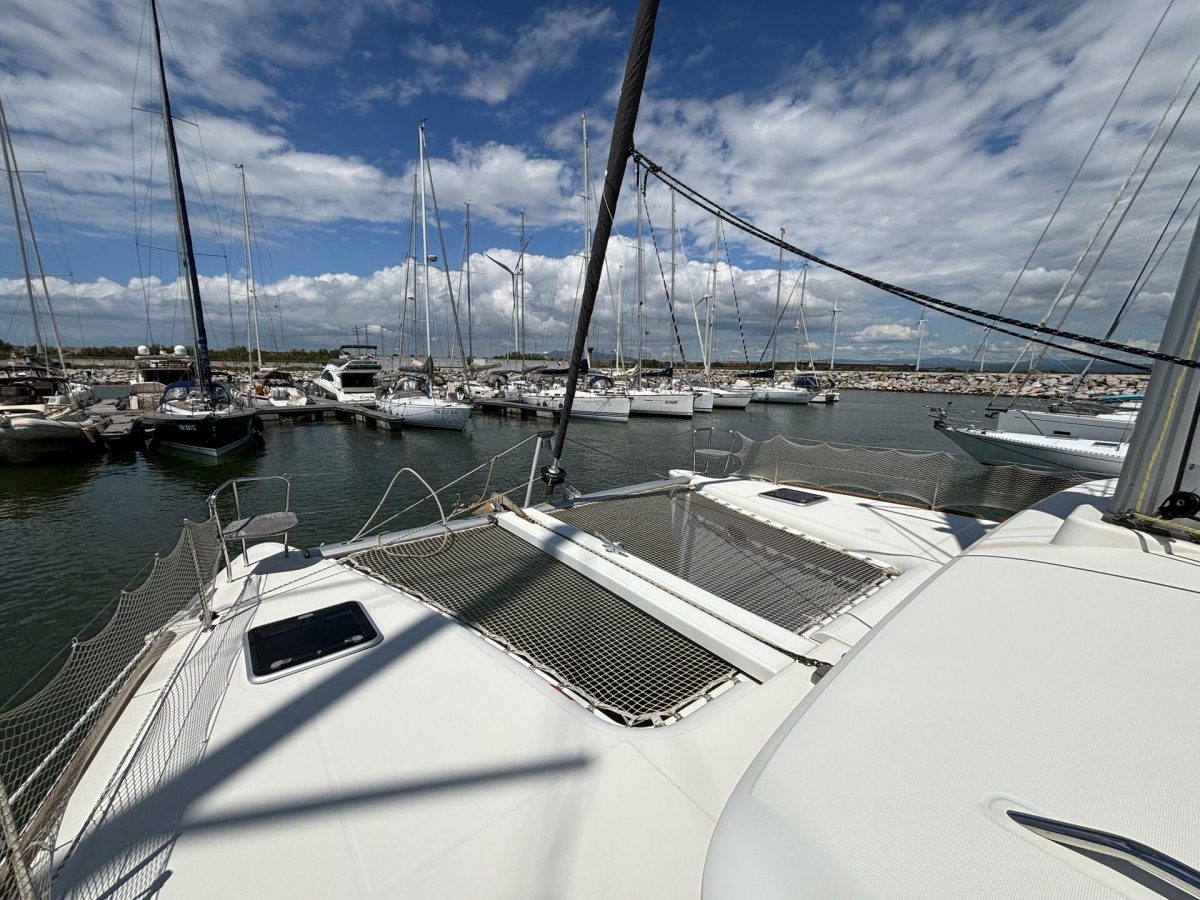 Aragorn | Lagoon 400 S2