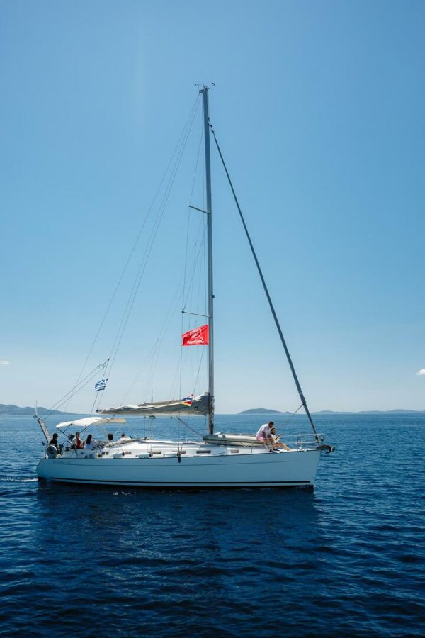 Too Lucky | Cyclades 43.4