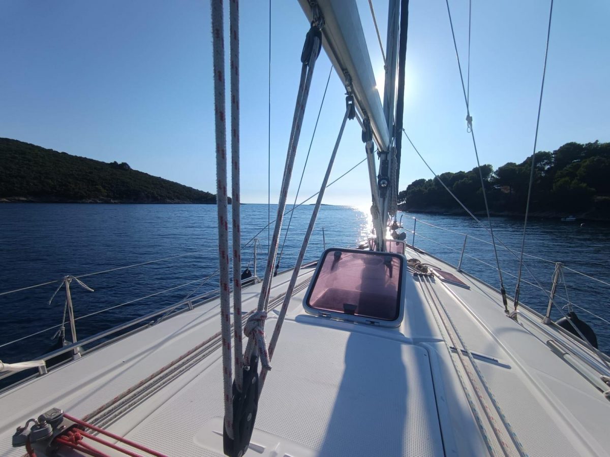 Ra | Bavaria 38