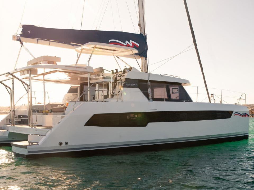 Moorings 4200/3/3 Club | Leopard 42